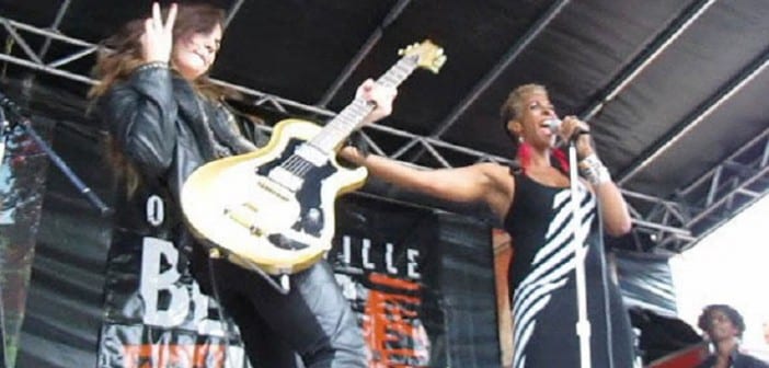 Guitarrist and singer during a Jazz Festival in Boquete