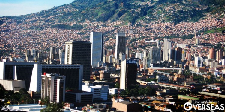 buildings and homes in medellin