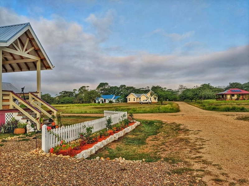 carmelita gardens belize