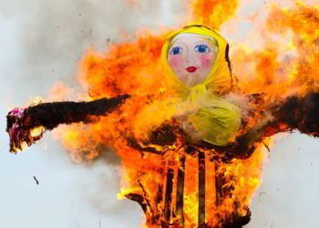 Burning of scarecrow at New Year’s Eve