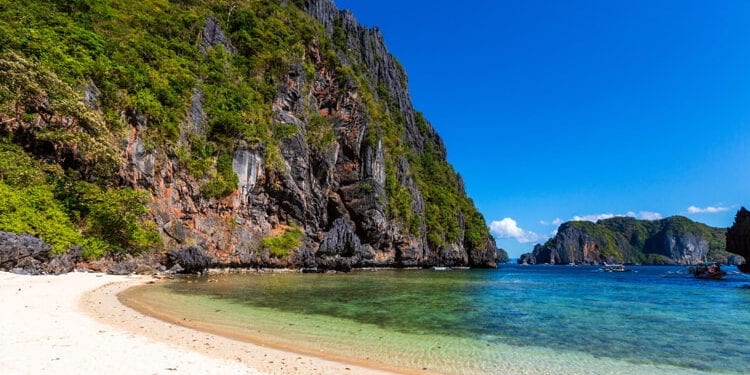 A hidden beach in El Nido, Palawan, Philippines