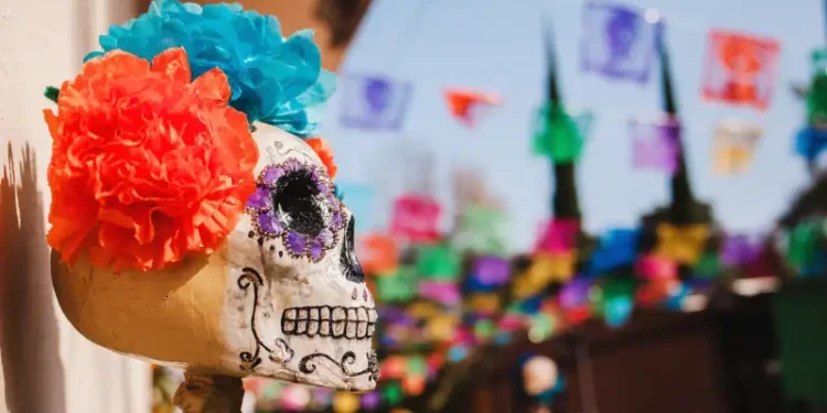 halloween traditions dias de las muertos