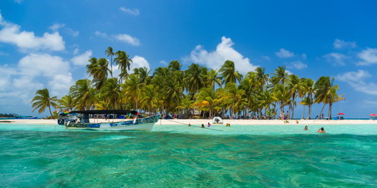 San Blas island beach