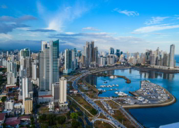 Aerial view of Avenida Balboa, Panama City, Panama. wealth panama dream homes