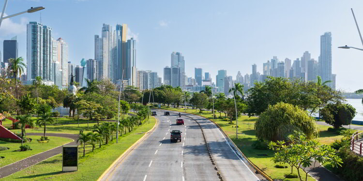 A picture of a road in Panama City, Panama