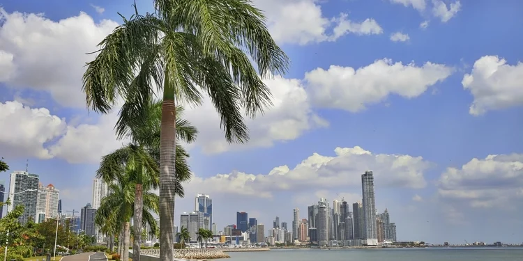 Walking Path Along Avenida Balboa In Panama City, Panama