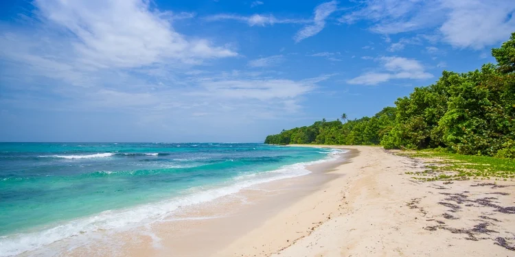 Isla Zapatilla at Bocas del Toro Province. retirement in panama