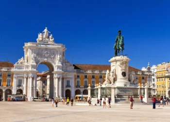 Gate and statue of King Jose on the Commerce square (Praca do Comercio) in Lisbon, Portugal