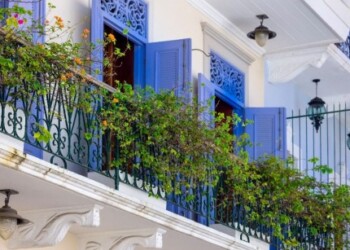 Its colorful streets, colonial architecture, and pirate past make Casco Viejo my favorite part of Panama City old town