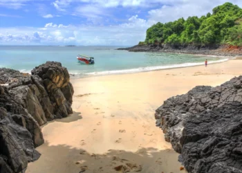 Secret beach on Isla Bolanos, Chiriqui province, Panama