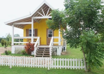 Cozzy cottage in Carmelita Gardens Belize