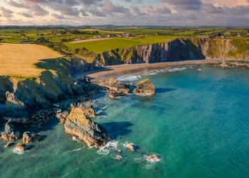 ballydowane-beach-waterford-coast-line-waves-ireland-aerial-amazing-scenery-view