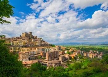 Soriano nel Cimino: antico borgo medievale in Lazio, Italy