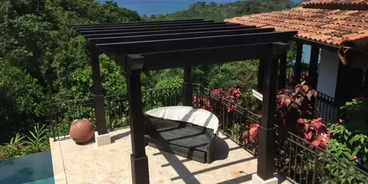 terrace in los islotes panama