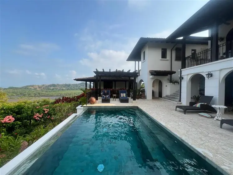 View from the pool in Los Islotes. retire in panama