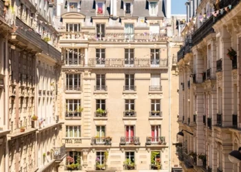 Paris, beautiful building, typical parisian facade