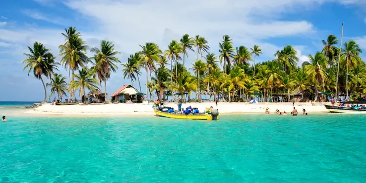 Caribbean tropical Island, San Blas Panama. Traveling in Latin America. Things Expats Wished