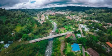 Bridge crossing the Caldera River