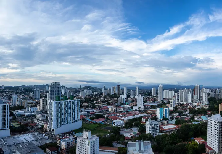 Panoramic view of Vía España, El Cangrejo