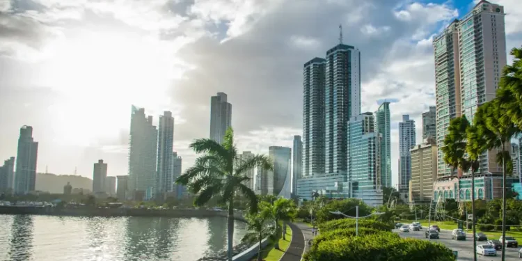 Panama Skyline - Cinta costera - City and harbor - modern city - city with skyscraper