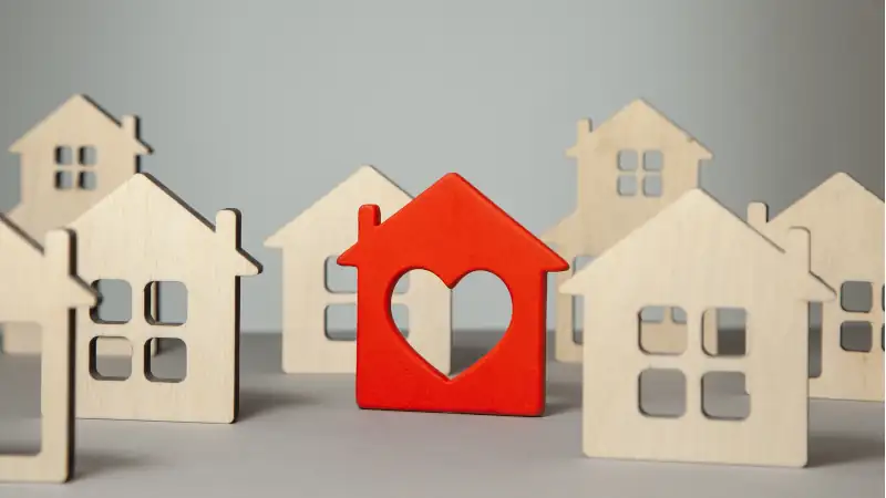 Search and selection of homes for purchase or rent. Many house and one red with heart